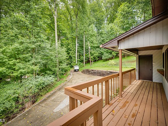 4th image of 4532 Glenbrook Dr