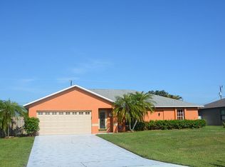 824 SW 9th Ave, Cape Coral, FL 33991