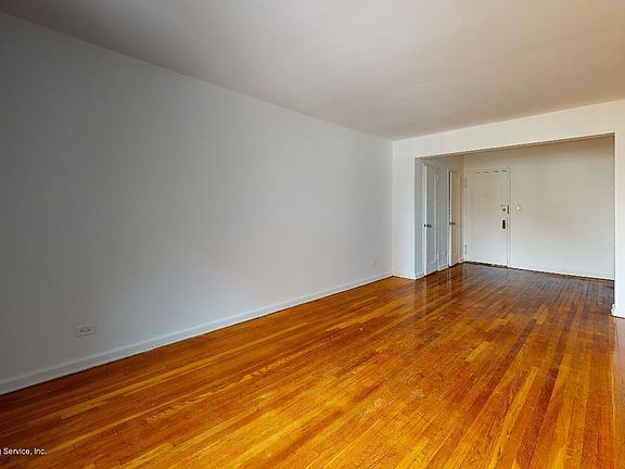 3rd image of 299 Saint Marks Pl APT 108
