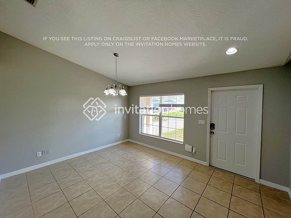 2nd image of 931 SW Gaitor Ave