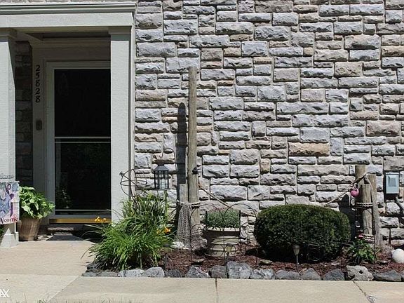 4th image of 25828 Maritime Cir S