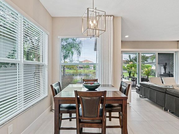 3rd image of 9605 Brook Isles Ave