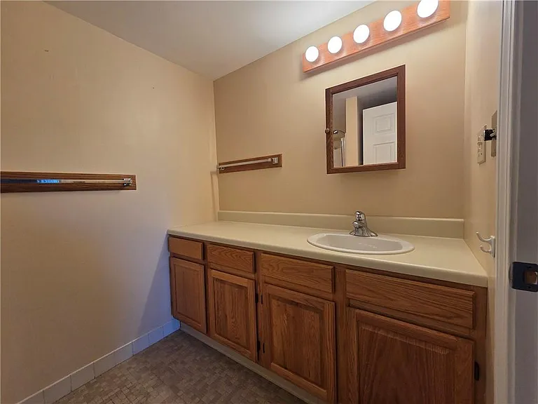 1800 Douglas Ave #327 — Photo 16