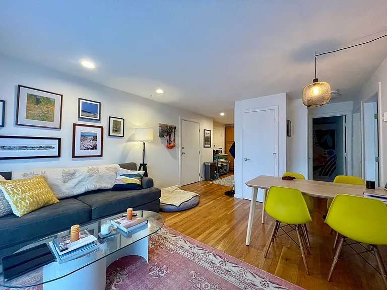 15 Euston Rd #16 — Photo 6