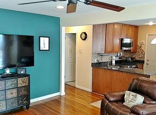 10 Waverly Pl, Valley Stream, NY 11580