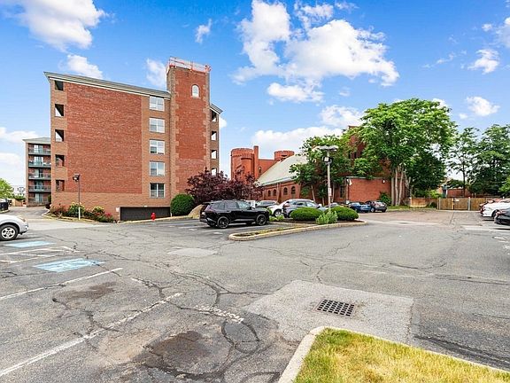 3rd image of 50 S Common St APT 403