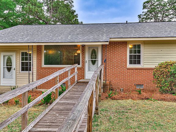 4th image of 1086 Horseshoe Road