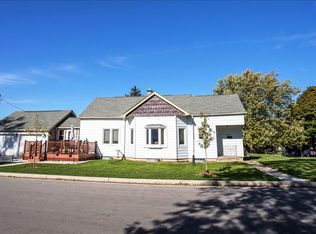 3733 S 33rd St, Greenfield, WI 53221