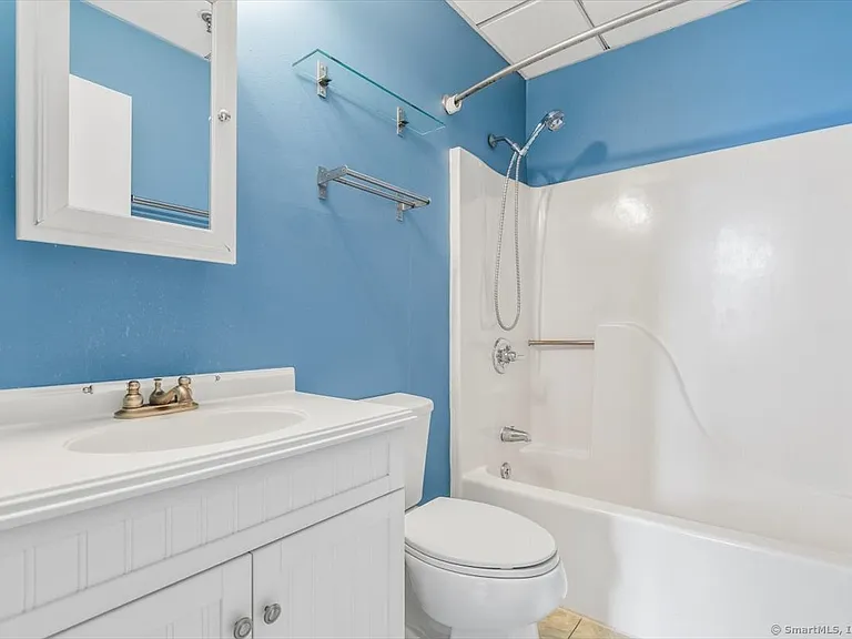 196 Crown St #310 — Photo 19