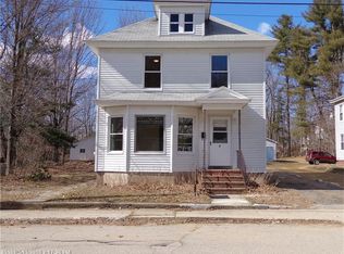 8 Weeman St, Springvale, ME 04083