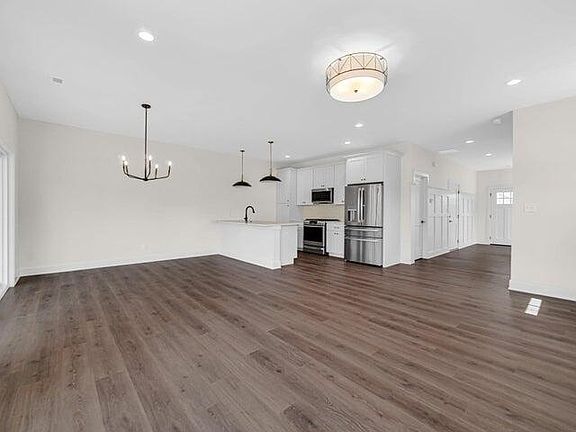 4th image of 20 Moorebrooke Rd