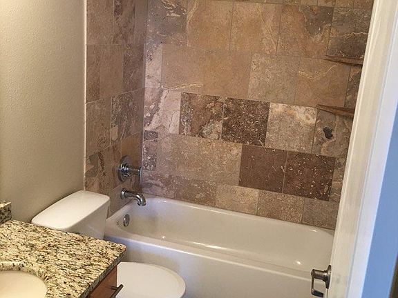 5th image of 700 E 8th St Unit 9K