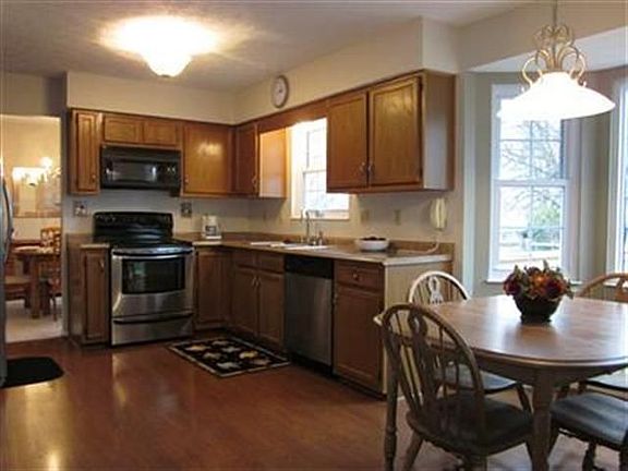 3rd image of 5317 Teaberry Ln