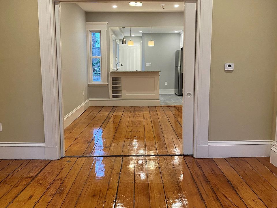 Expansive living/dining space