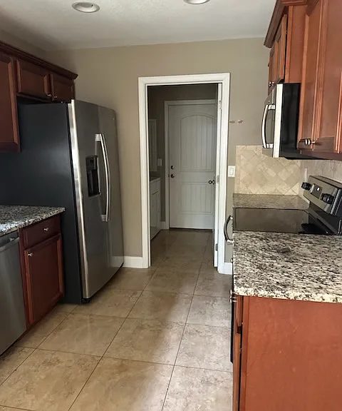 407 E Field Ave — Photo 6