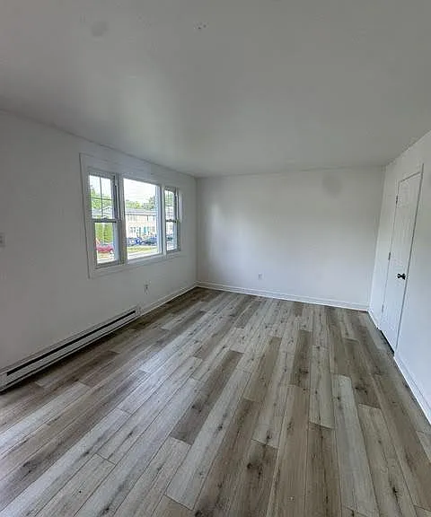 375 Cherrydale Ave — Photo 9