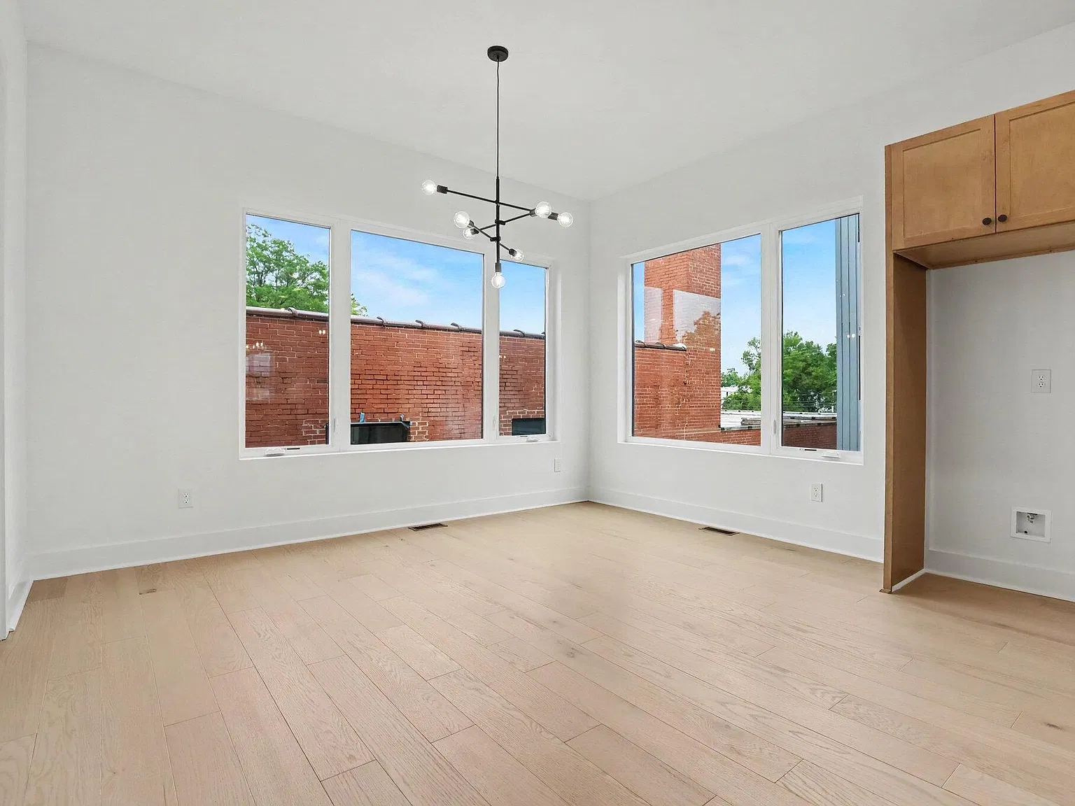 3 bed, 3.5 bath, $3,000 — Photo 4