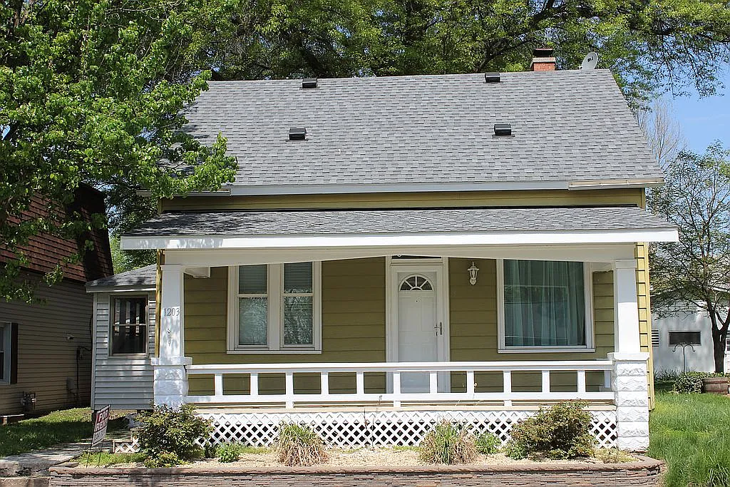 1203 N Church St photo 1