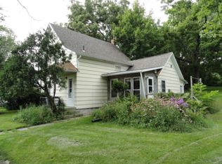 125 Holmes St, Rio, WI 53960