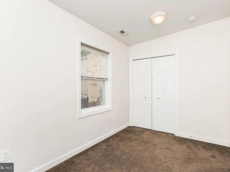 910 S Charles St #B — Photo 20