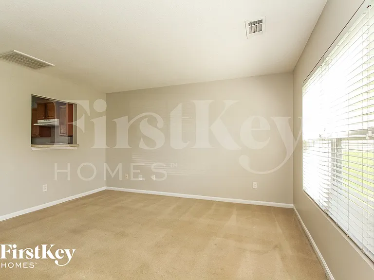 2129 Sebastiani Dr — Photo 4
