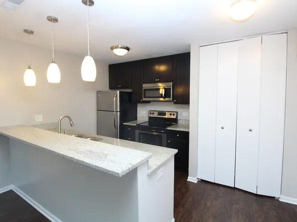 1720 N Halsted St, Chicago, IL