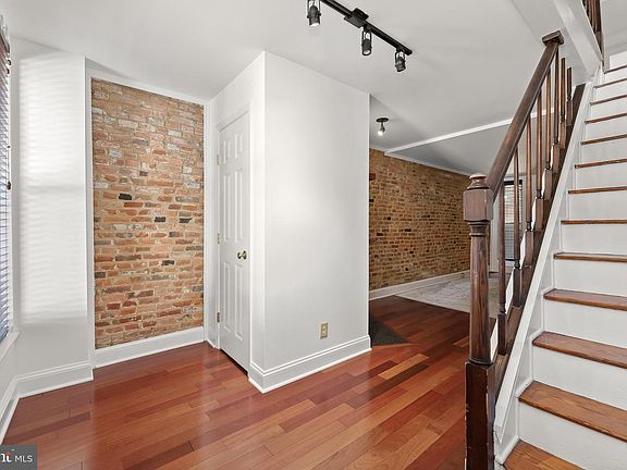 2nd image of 1219 Riverside Ave