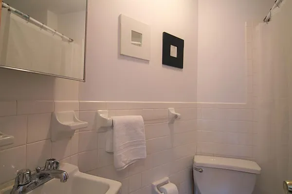 Rented by Compass | media 10