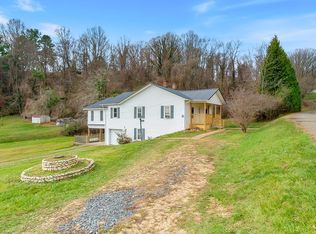303 Edgewood Dr, Galax, VA 24333
