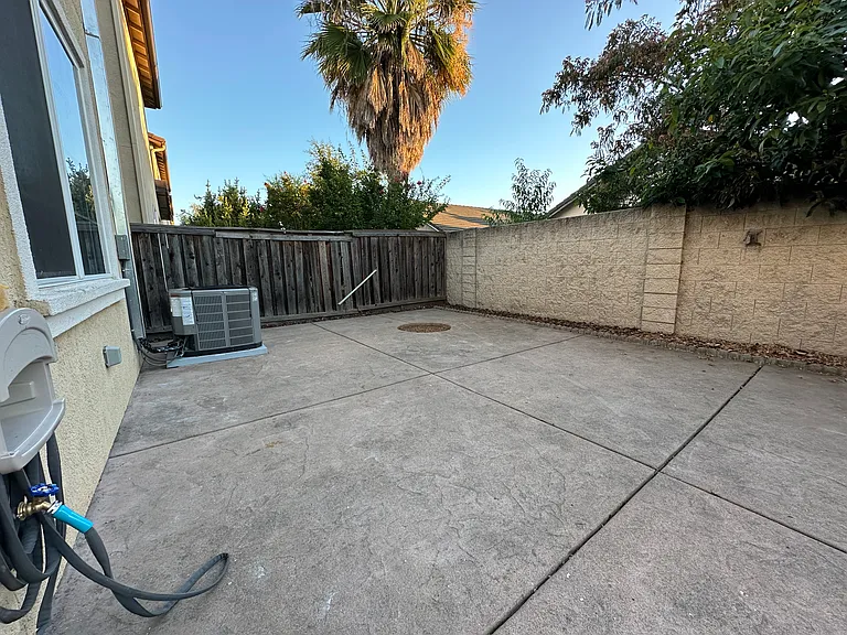 8252 Crystal Walk Cir — Photo 19