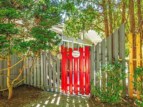 2nd image of 28 W Gate Rd