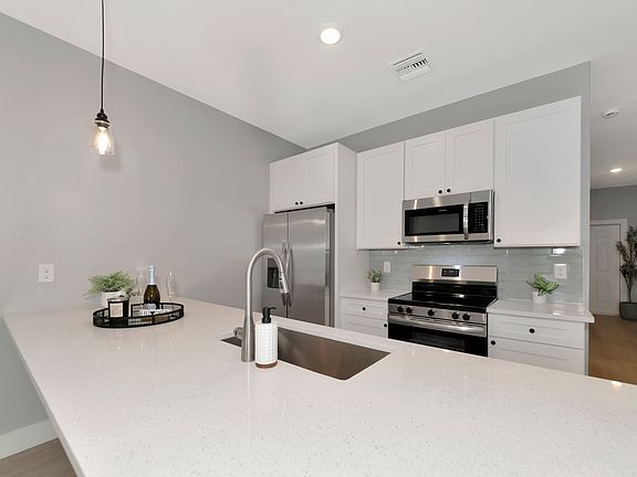 5th image of 17142 Carleen Ave