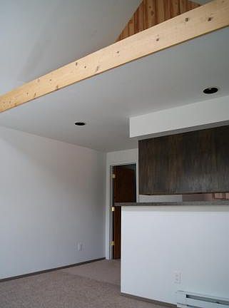 5th image of 901-903 Oakwood Ave