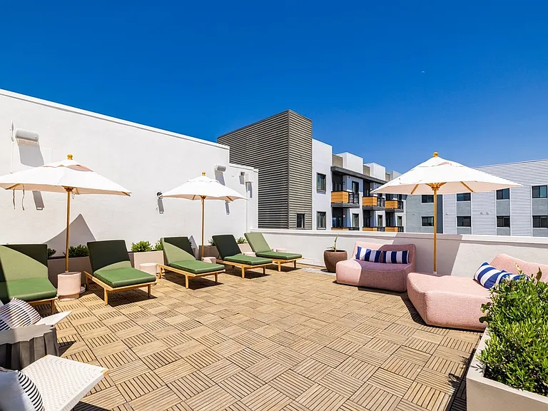 Rooftop Yoga | Brio Apartments | Apartment in Glendale, CA