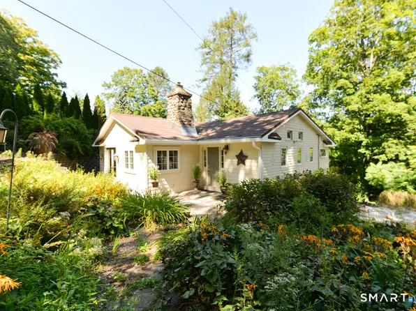 42 Berkshire Road, Southbury, CT 06488