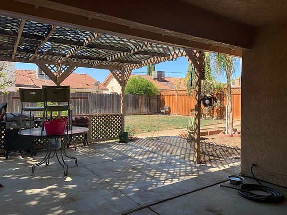 4th image of 2217 Park Place Ct