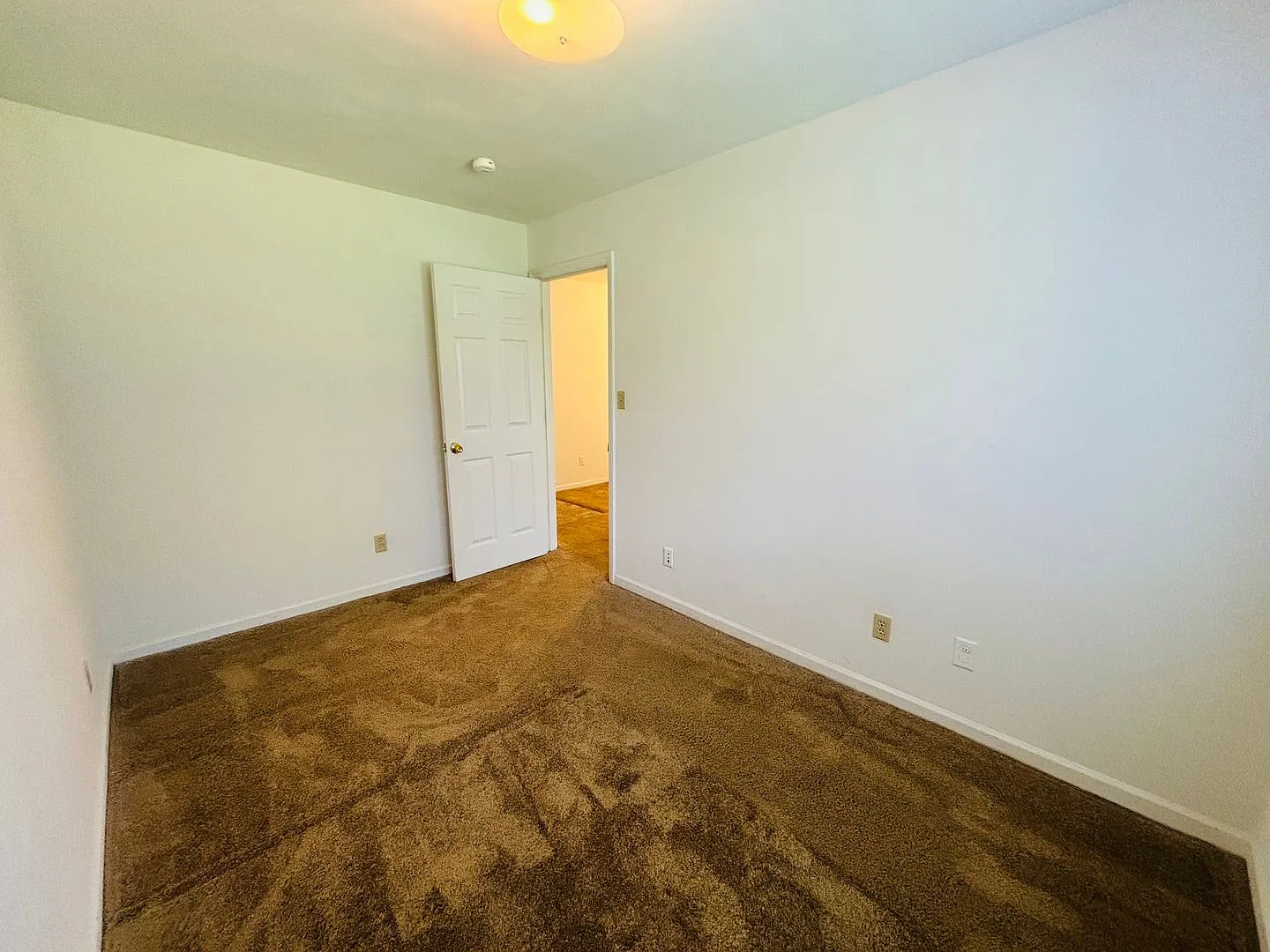 4 Bedroom, 2 Bath Condo — Photo 3