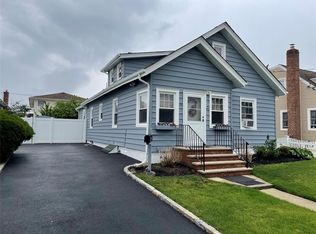 42 Saint Marks Ave, Freeport, NY 11520