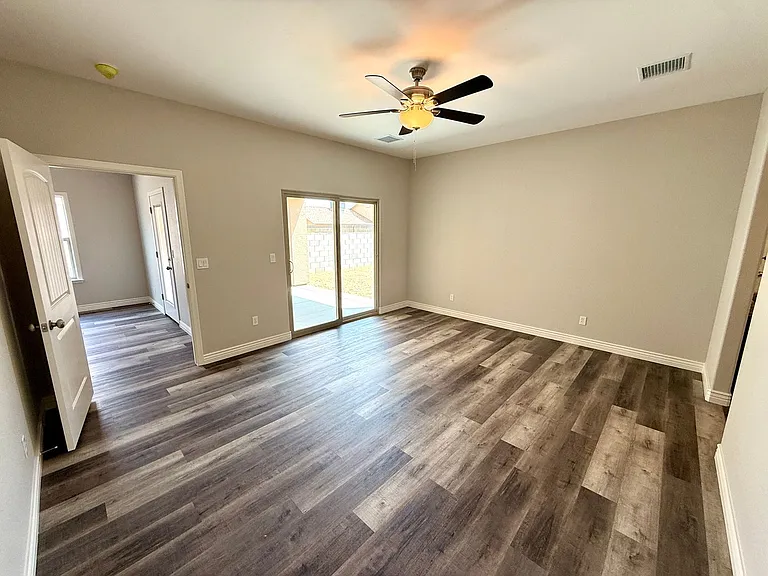 3368 N Apache St — Photo 25