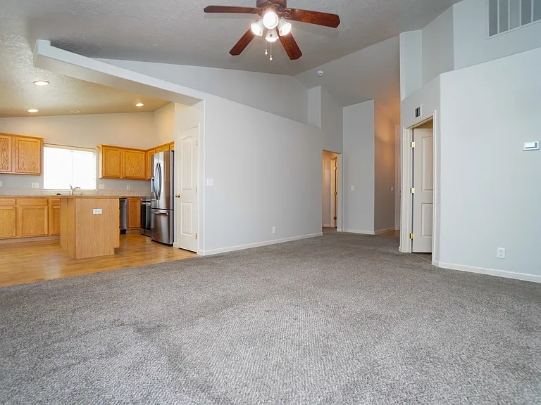 1445 W Silver Salmon Dr — Photo 15