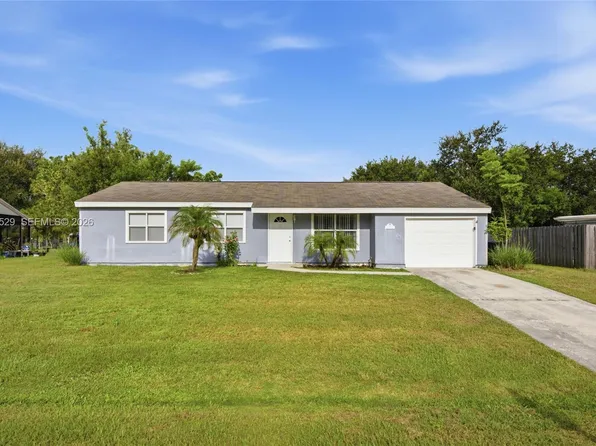 205 SW Kentwood Rd, Port Saint Lucie, FL 34953