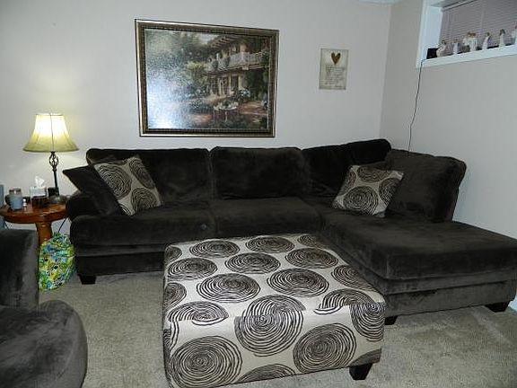 2nd image of 460 Eastley Ct APT 2