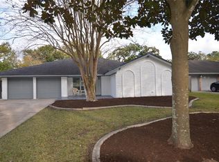 15711 Seavale Rd, Houston, TX 77062