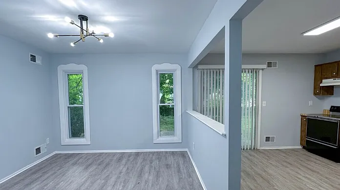 19 Ensign Ave — Photo 4