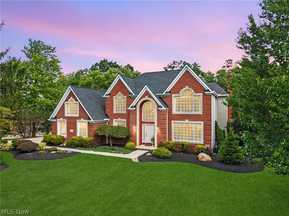 1415 Homestead Creek Dr, Broadview Heights, OH 44147