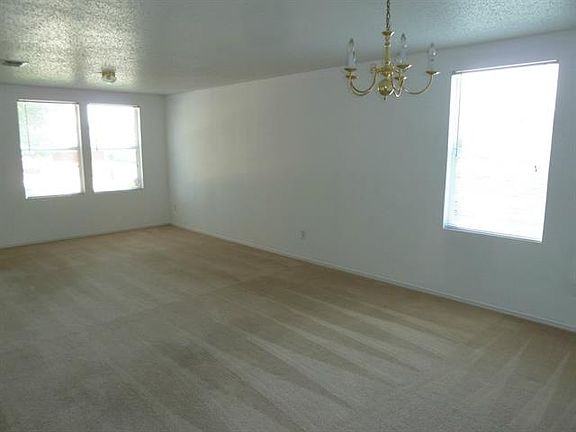 4th image of 1100 Lowndes Ln