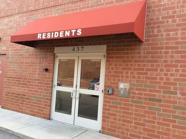 State Street, 437 W State St, Sycamore, IL 60178