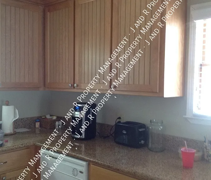 13589 River Rd — Photo 9
