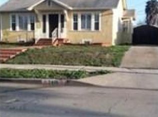 2406 W 74th St, Los Angeles, CA 90043