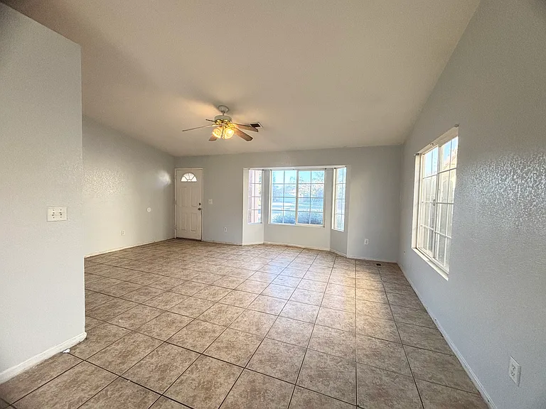 34 Barbados Ct — Photo 7